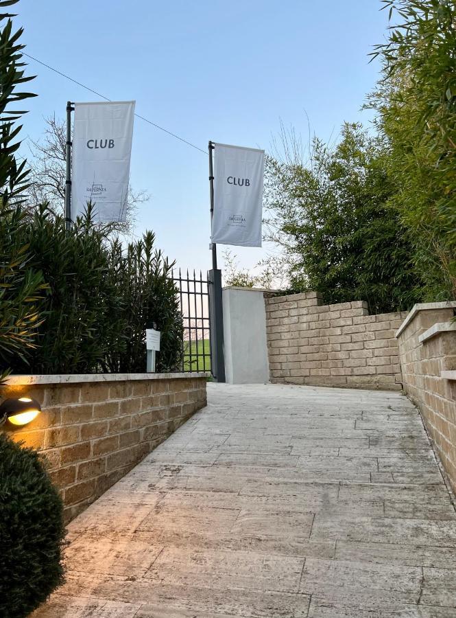 Casale Terre Rosse Garden Bed & Breakfast *