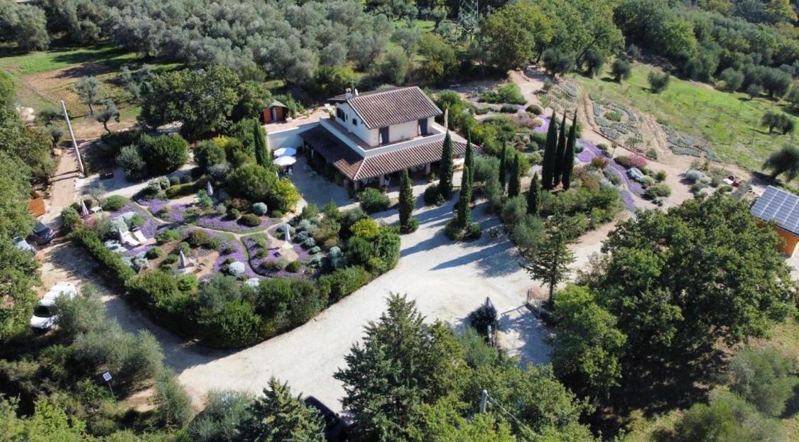 Casale Terre Rosse Garden Bed & Breakfast